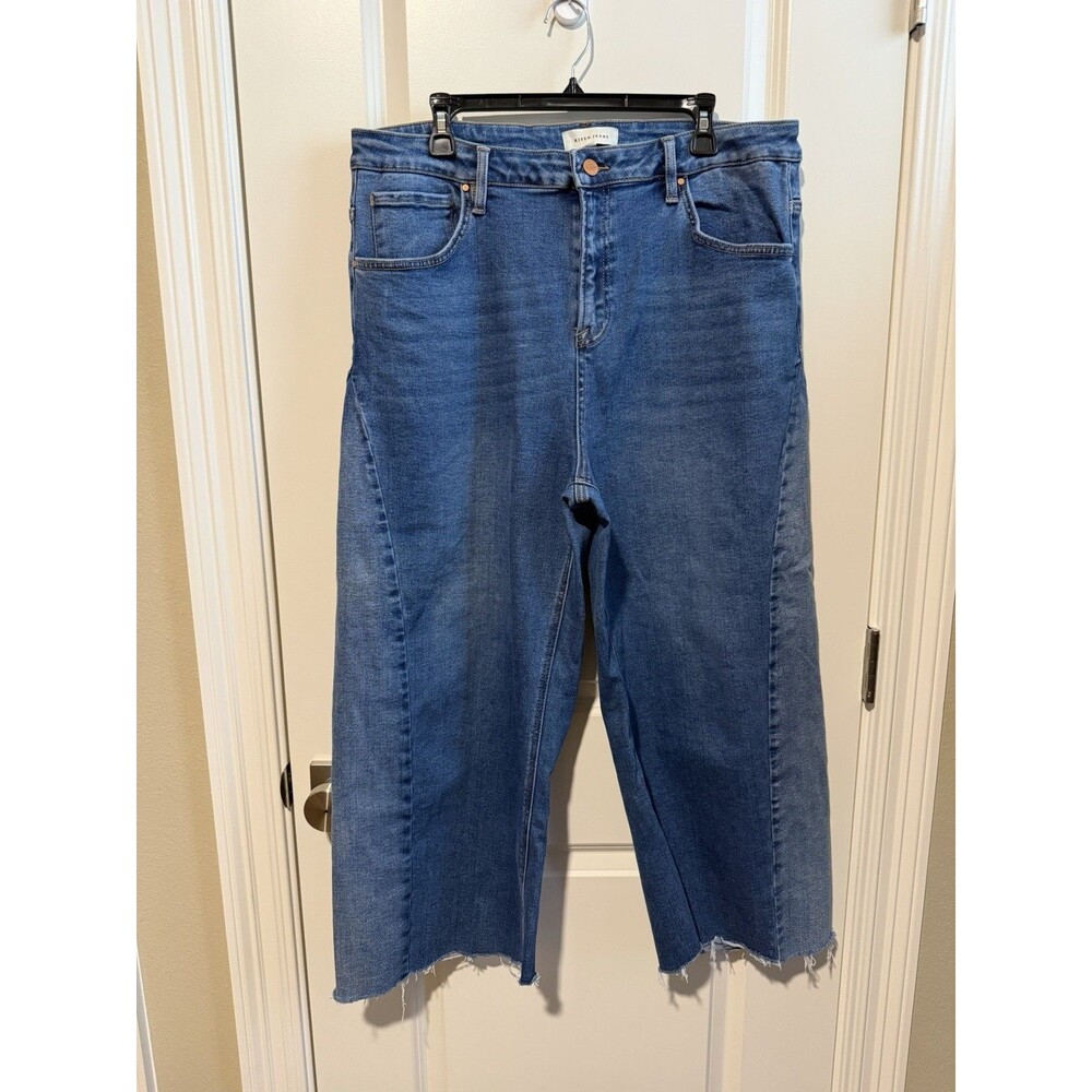 RISEN Jeans Women’s 2XL Slouchy Crop Barrel Jeans Raw Hem Medium Wash Plus Size
